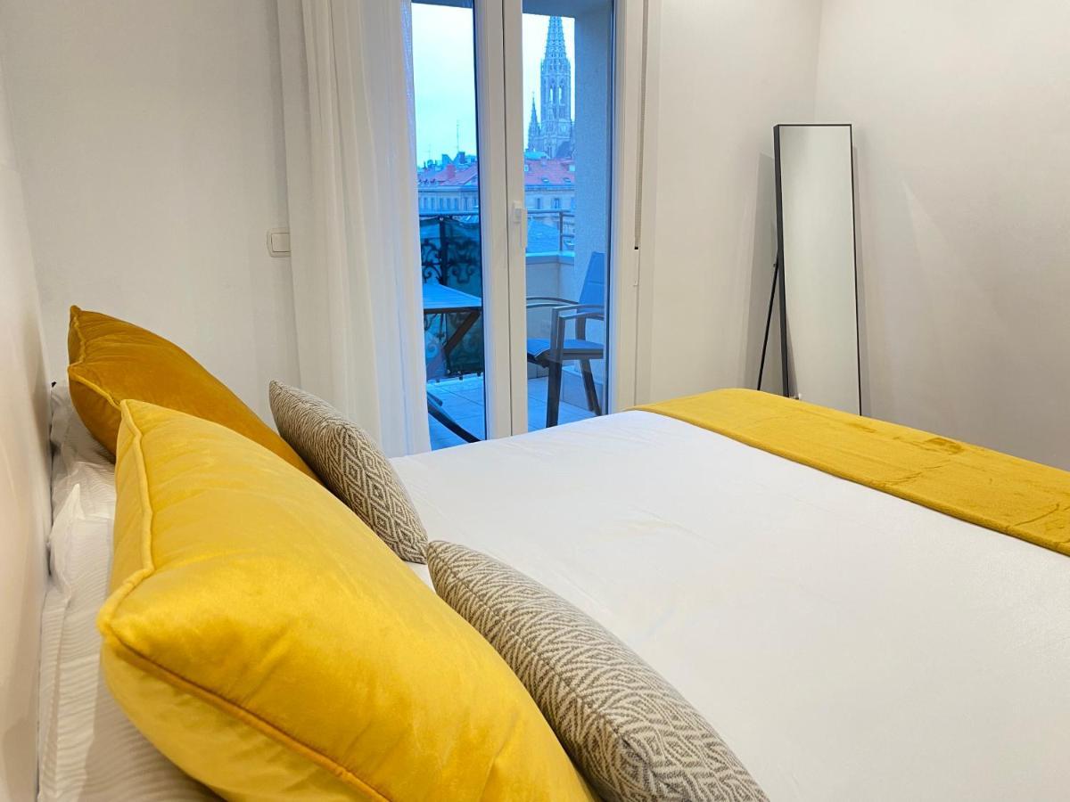 Apartament Mikain Terrace Cathedral View With Free Parking & Air Cond San Sebastián Zewnętrze zdjęcie