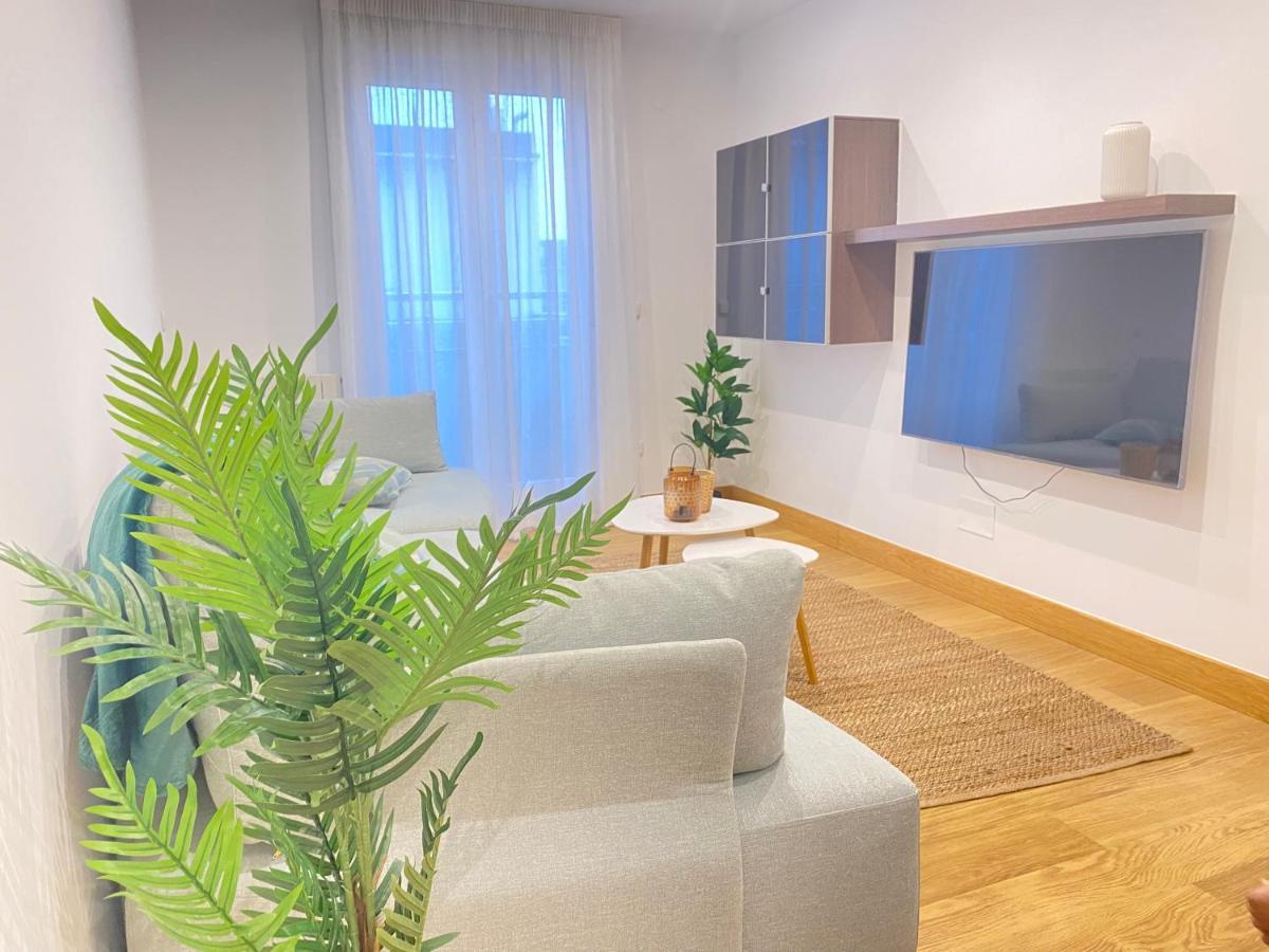Apartament Mikain Terrace Cathedral View With Free Parking & Air Cond San Sebastián Zewnętrze zdjęcie