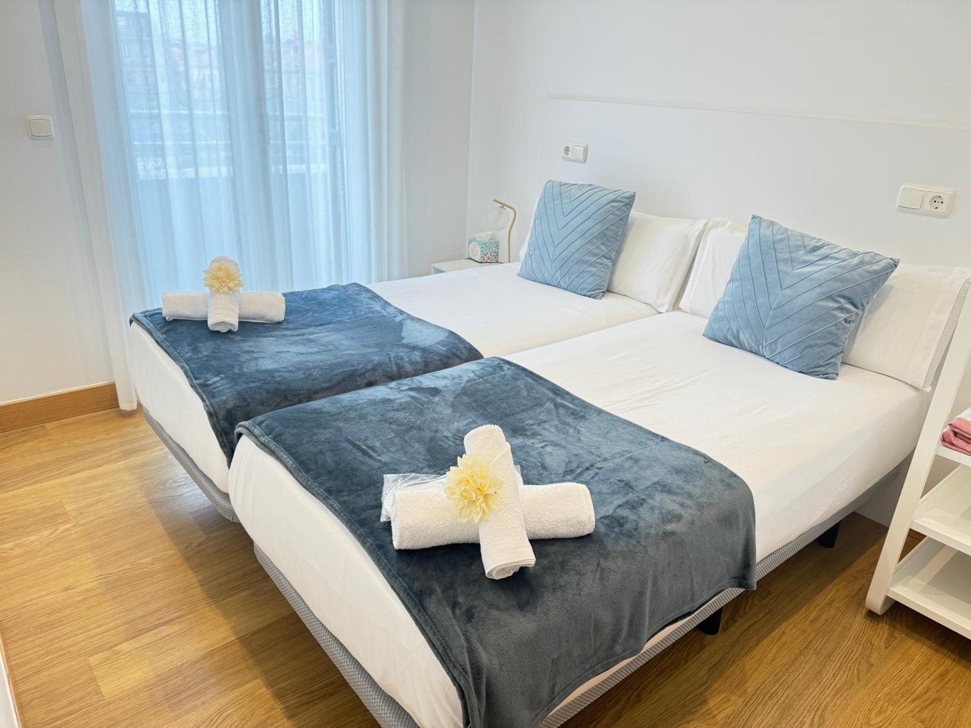 Apartament Mikain Terrace Cathedral View With Free Parking & Air Cond San Sebastián Zewnętrze zdjęcie